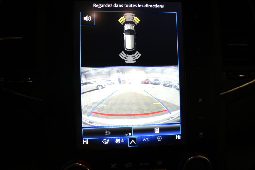 RENAULT MEGANE IV BERLINE 2020 - Photo n°16