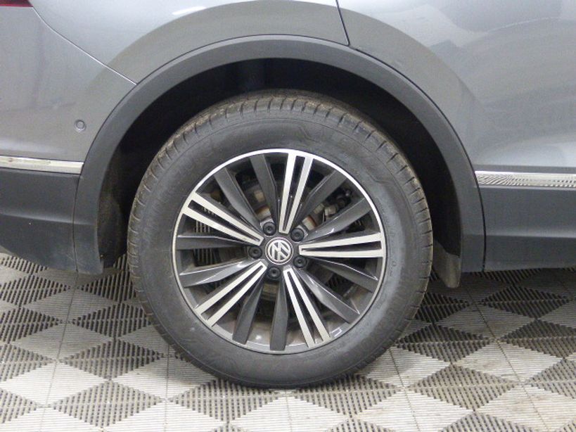 VOLKSWAGEN TIGUAN 2018 - Photo n°28