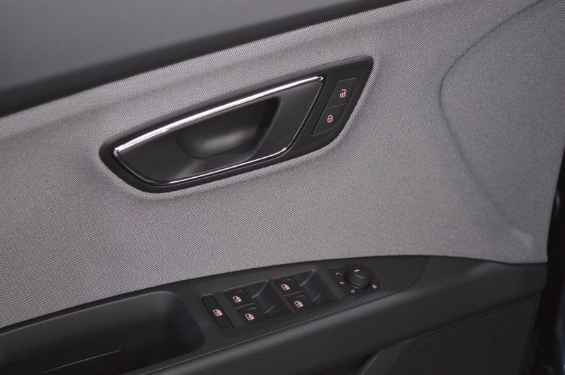 SEAT LEON 2019 - Photo n°9