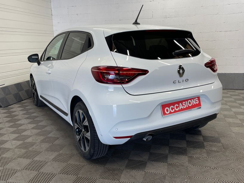 RENAULT CLIO V 2023 - Photo n°8