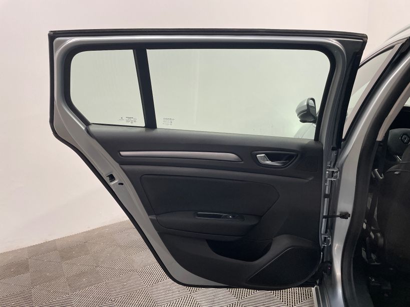 RENAULT MEGANE IV ESTATE 2021 - Photo n°34