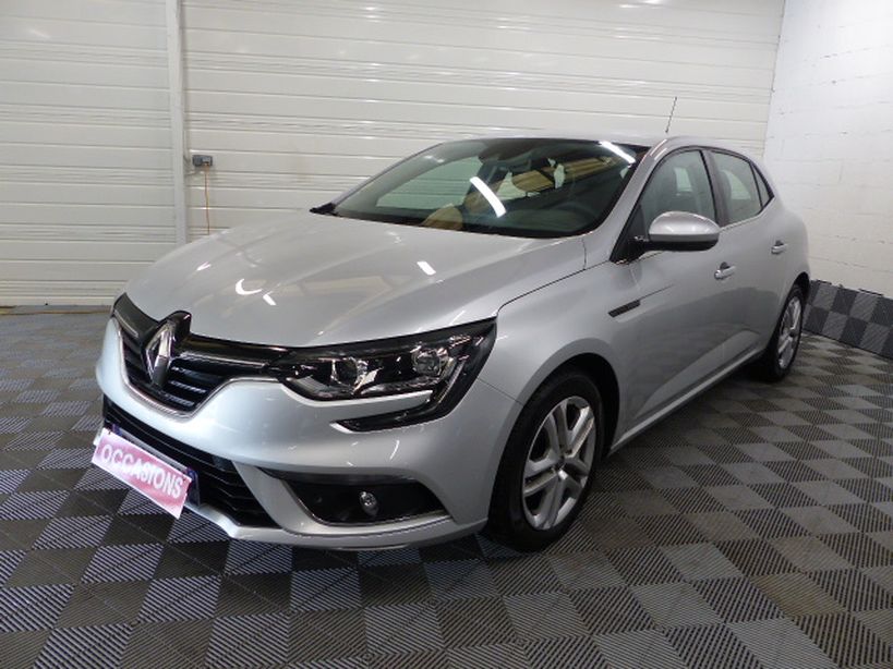 RENAULT MEGANE IV BERLINE 2017 - Photo n°1