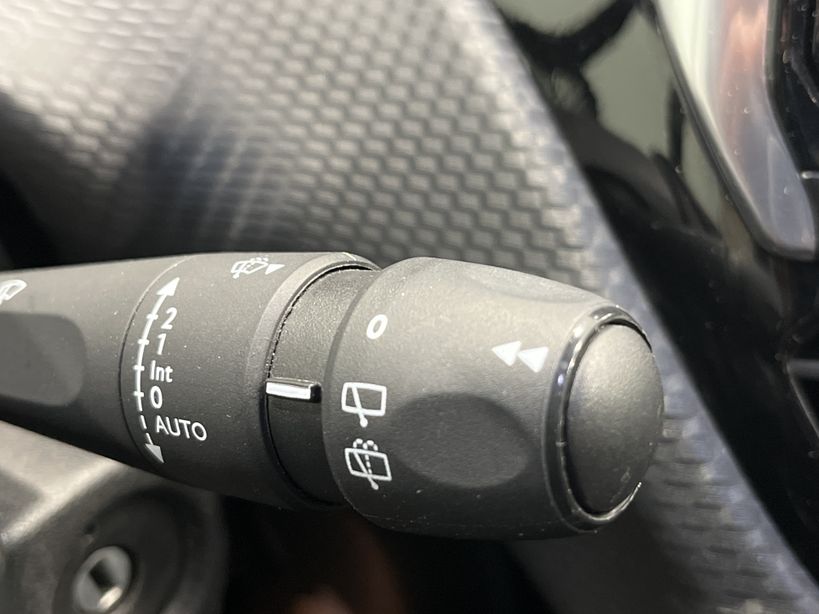 PEUGEOT 208 2019 - Photo n°28