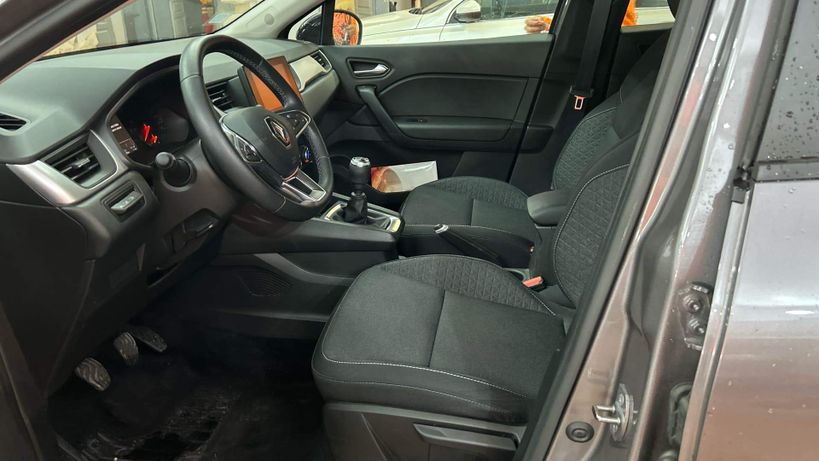 RENAULT CAPTUR 2023 - Photo n°10