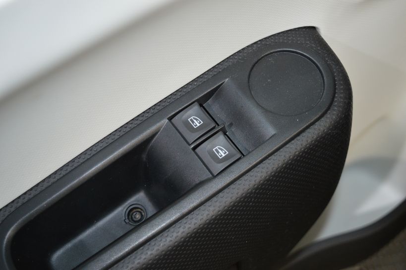 RENAULT TWINGO III 2015 - Photo n°28