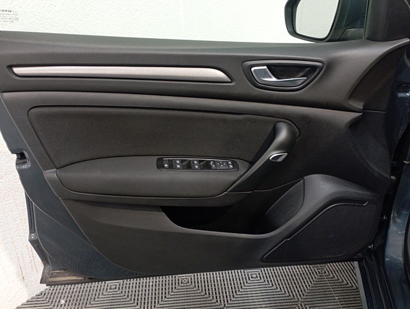 RENAULT MEGANE IV ESTATE 2021 - Photo n°35