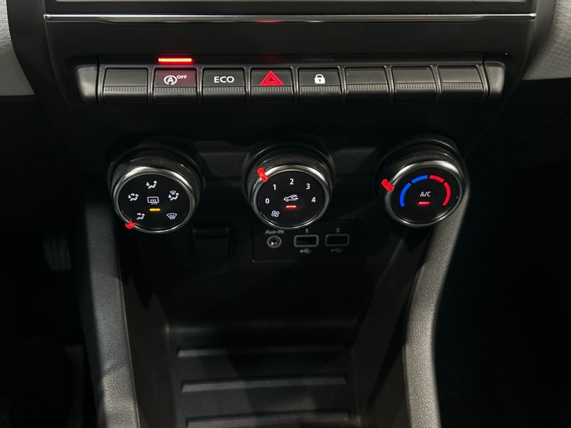 RENAULT CLIO V 2023 - Photo n°16