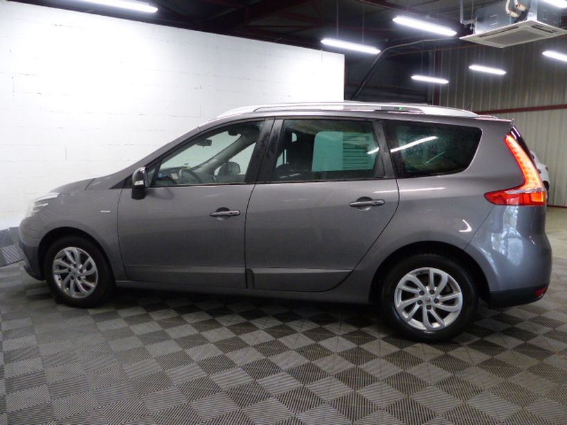 RENAULT GRAND SCENIC III 2015 - Photo n°16