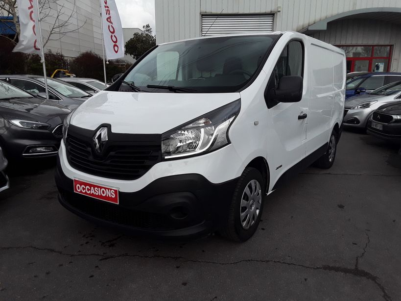 RENAULT TRAFIC III FG 2015 - Photo n°1