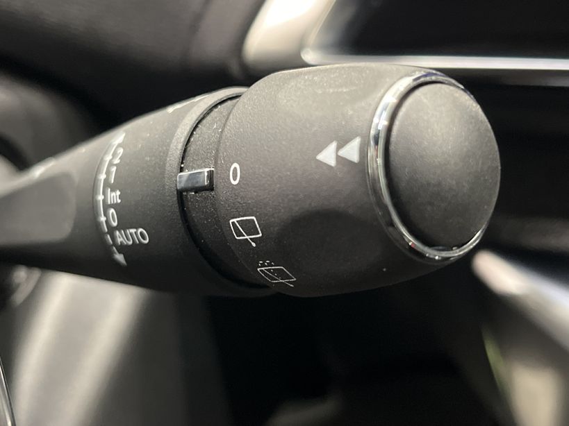 PEUGEOT 3008 2019 - Photo n°29