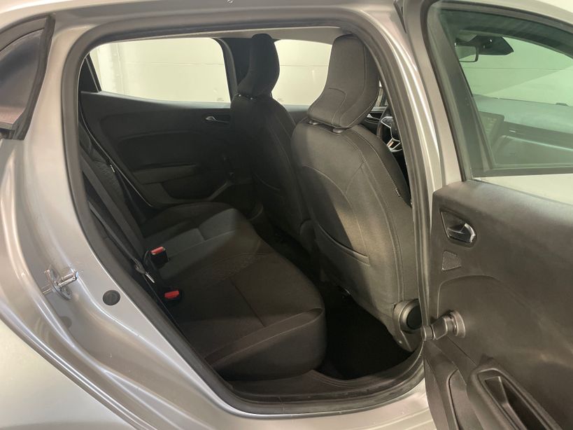 RENAULT CLIO V 2021 - Photo n°8