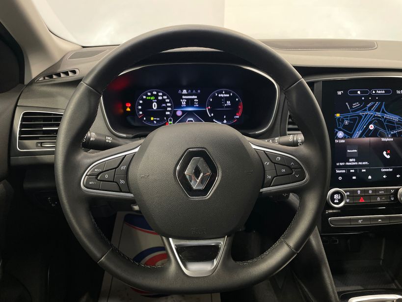 RENAULT MEGANE IV BERLINE 2022 - Photo n°11