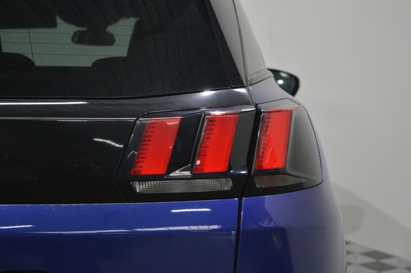 PEUGEOT 3008 2019 - Photo n°7