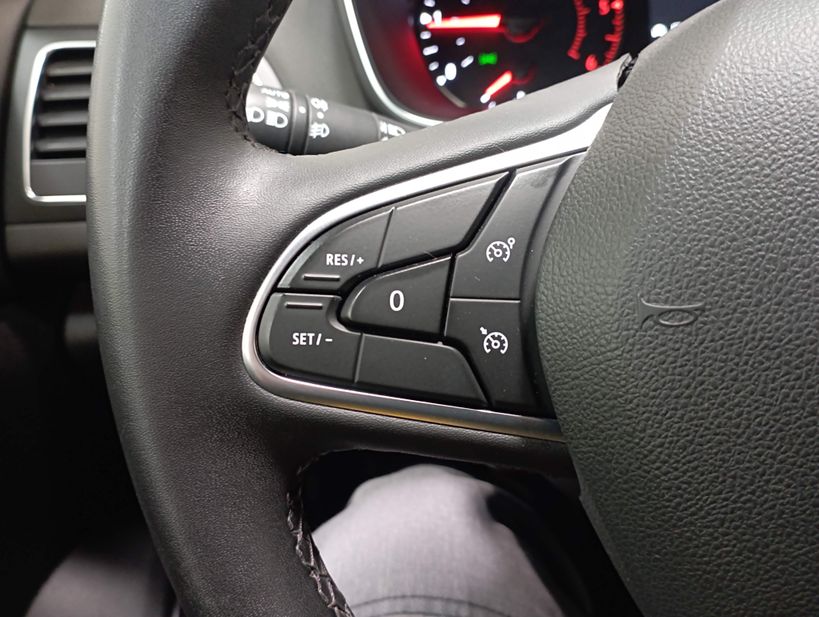 RENAULT MEGANE IV BERLINE 2021 - Photo n°29