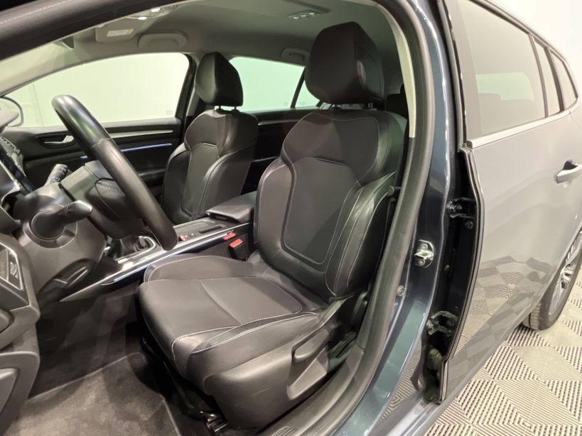 RENAULT MEGANE IV ESTATE 2020 - Photo n°10