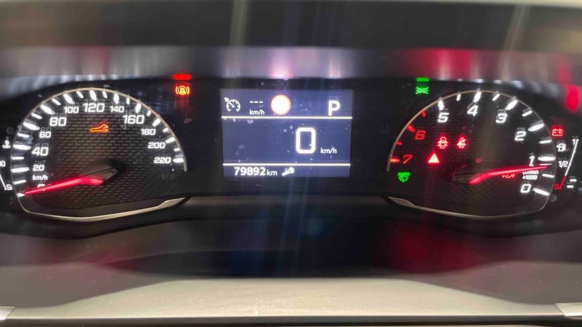 PEUGEOT 2008 BUSINESS 2021 - Photo n°20