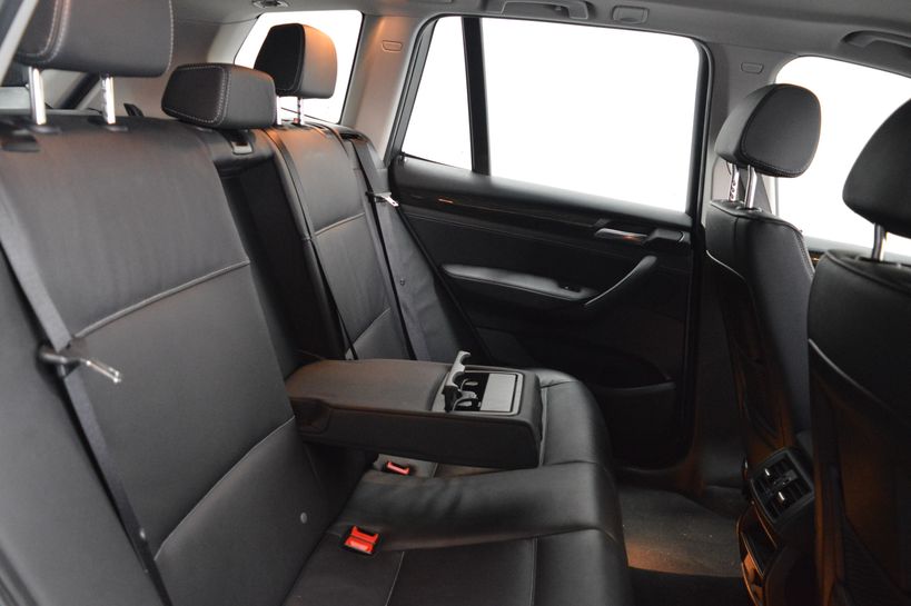 BMW X3 F25 2011 - Photo n°8