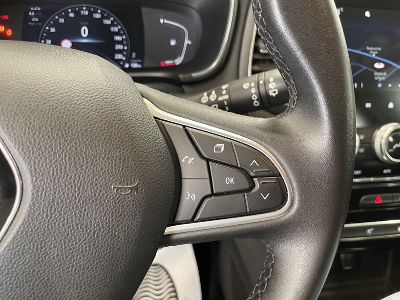 RENAULT MEGANE IV ESTATE 2021 - Photo n°19
