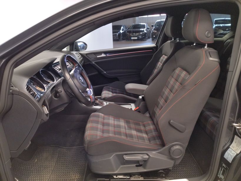 VOLKSWAGEN GOLF 2016 - Photo n°11