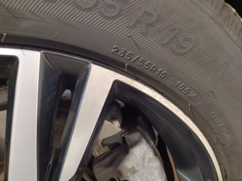 VOLVO XC60 2018 - Photo n°2