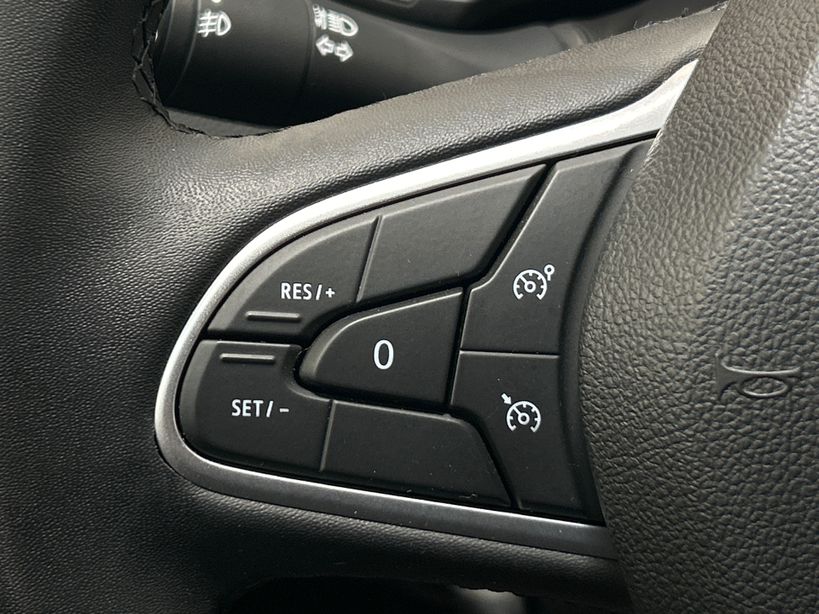 RENAULT MEGANE IV BERLINE 2023 - Photo n°24