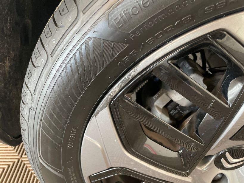 CITROEN C4 X 2023 - Photo n°2