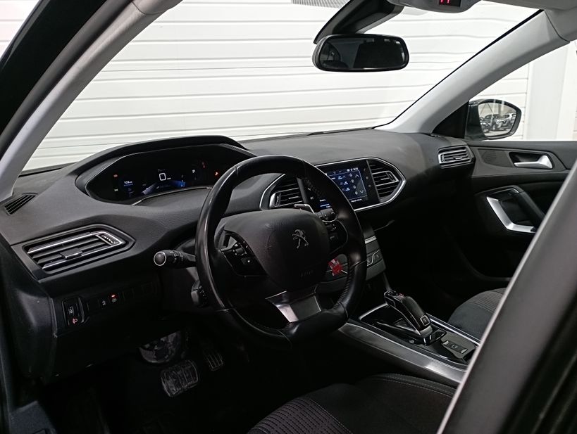 PEUGEOT 308 2021 - Photo n°6