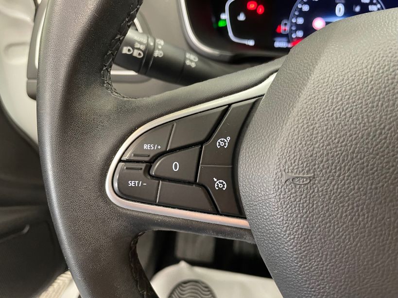 RENAULT MEGANE IV BERLINE 2021 - Photo n°18