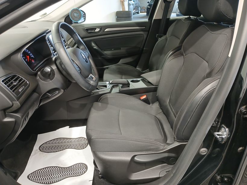 RENAULT MEGANE IV BERLINE 2022 - Photo n°11