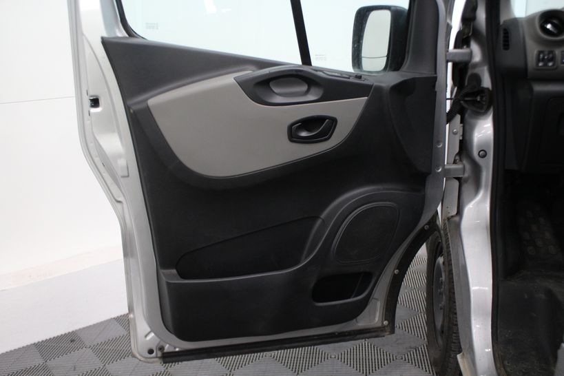 RENAULT TRAFIC COMBI 2017 - Photo n°33
