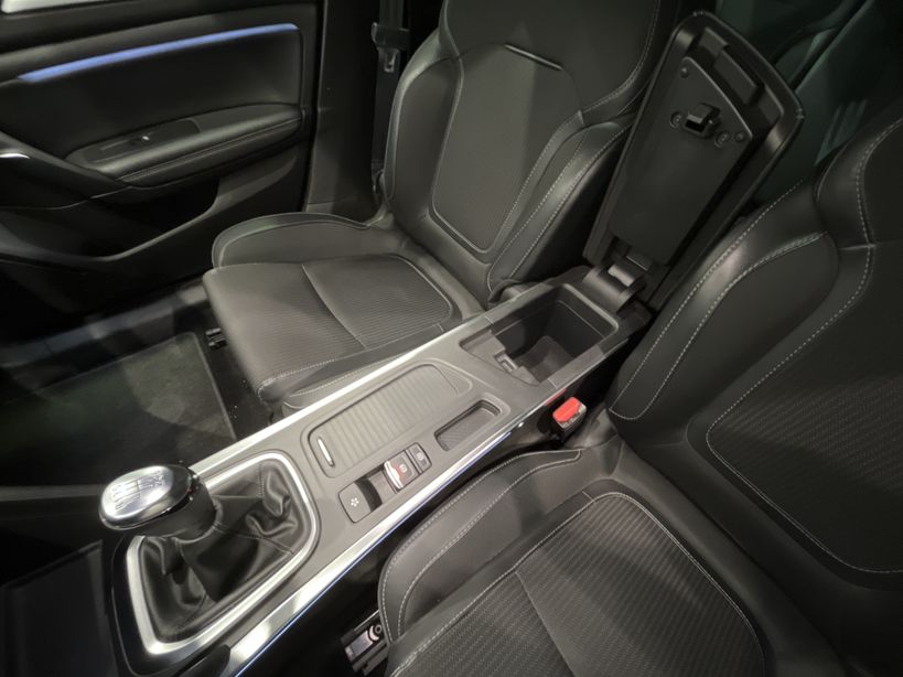 RENAULT MEGANE IV ESTATE 2020 - Photo n°20