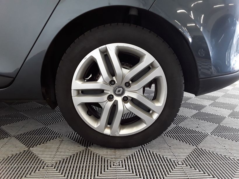 RENAULT CLIO IV ESTATE 2017 - Photo n°29