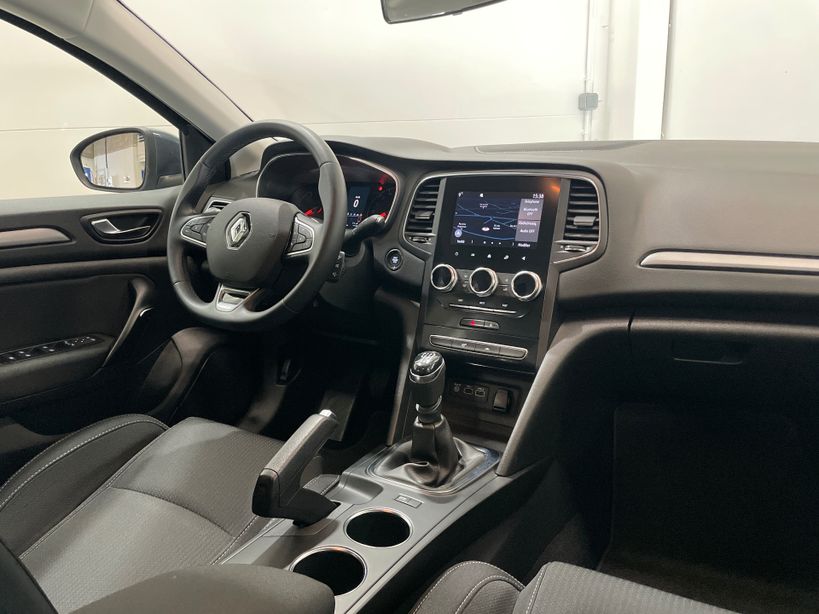 RENAULT MEGANE IV ESTATE 2022 - Photo n°9