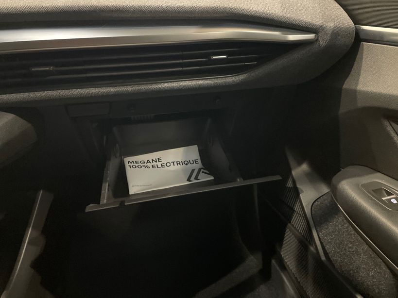 RENAULT MEGANE E TECH 2022 - Photo n°20