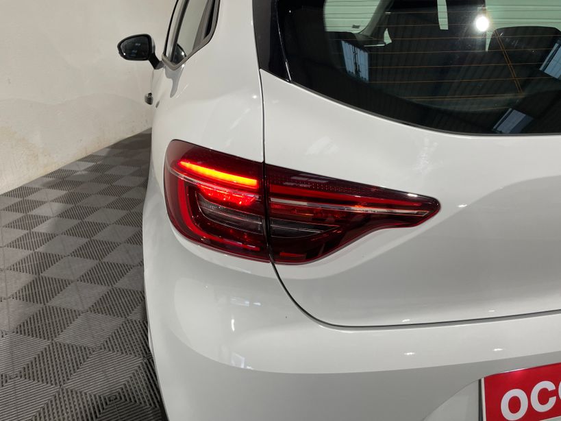 RENAULT CLIO V 2021 - Photo n°8