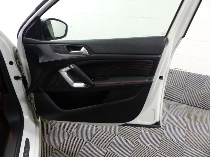 PEUGEOT 308 SW 2020 - Photo n°30