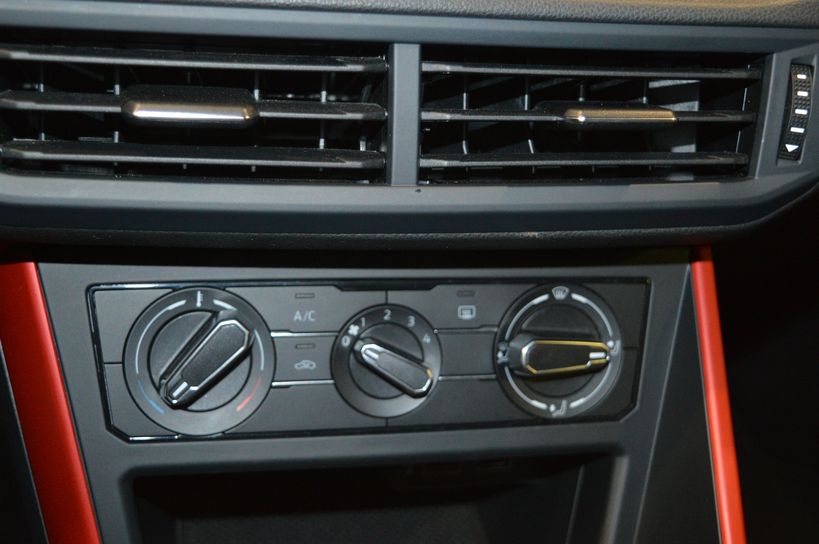 VOLKSWAGEN POLO 2019 - Photo n°15