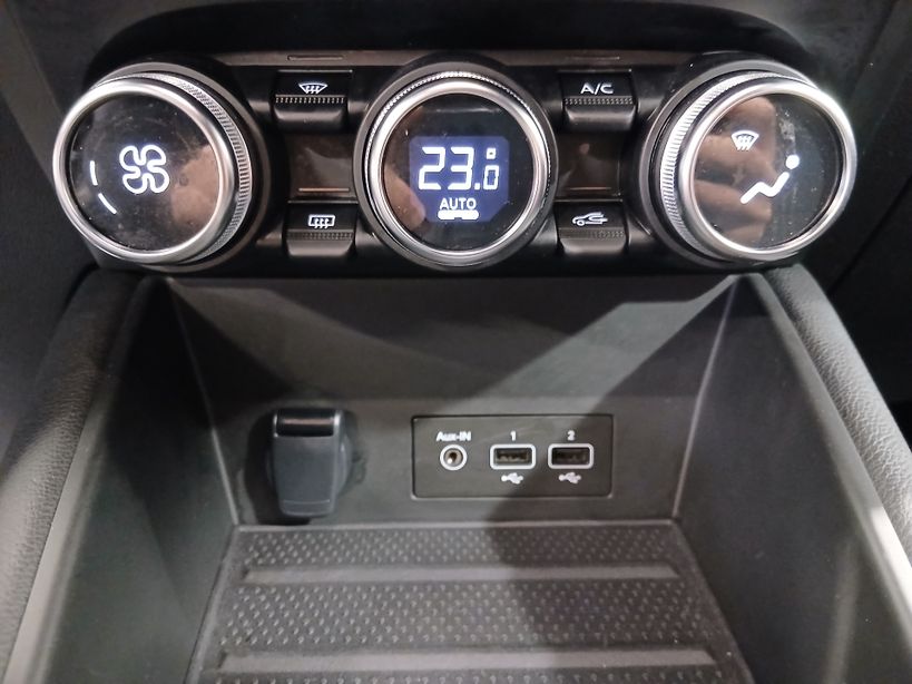 RENAULT CAPTUR 2022 - Photo n°18