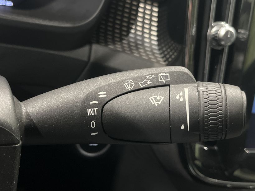 VOLVO XC40 2018 - Photo n°28