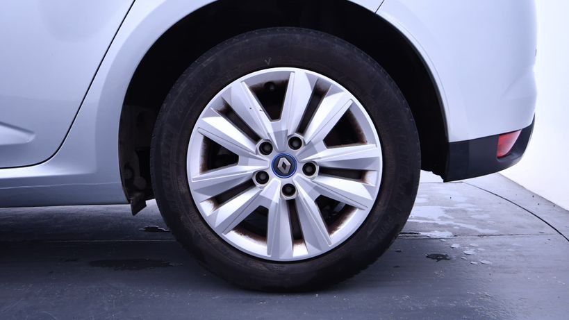 RENAULT MEGANE IV BERLINE 2021 - Photo n°14