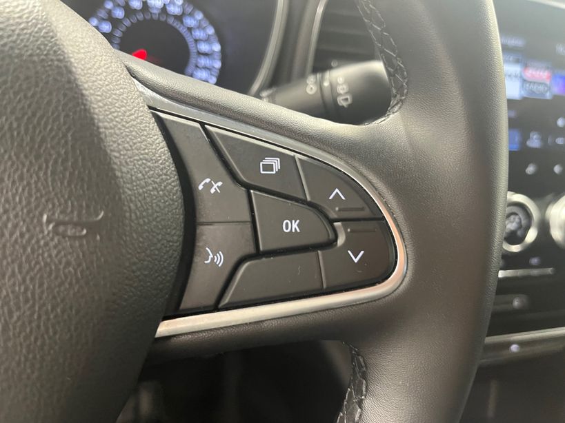 RENAULT MEGANE IV BERLINE 2021 - Photo n°13
