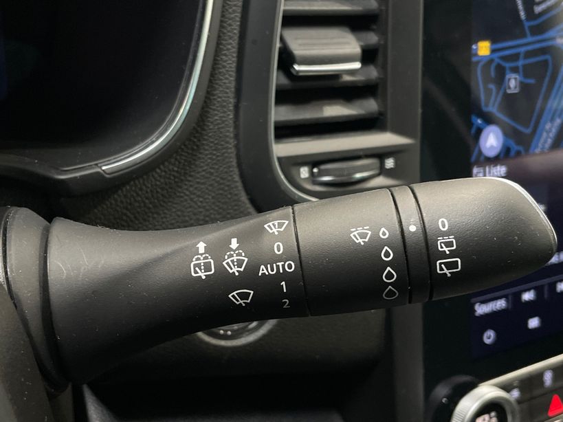 RENAULT MEGANE IV BERLINE 2022 - Photo n°29
