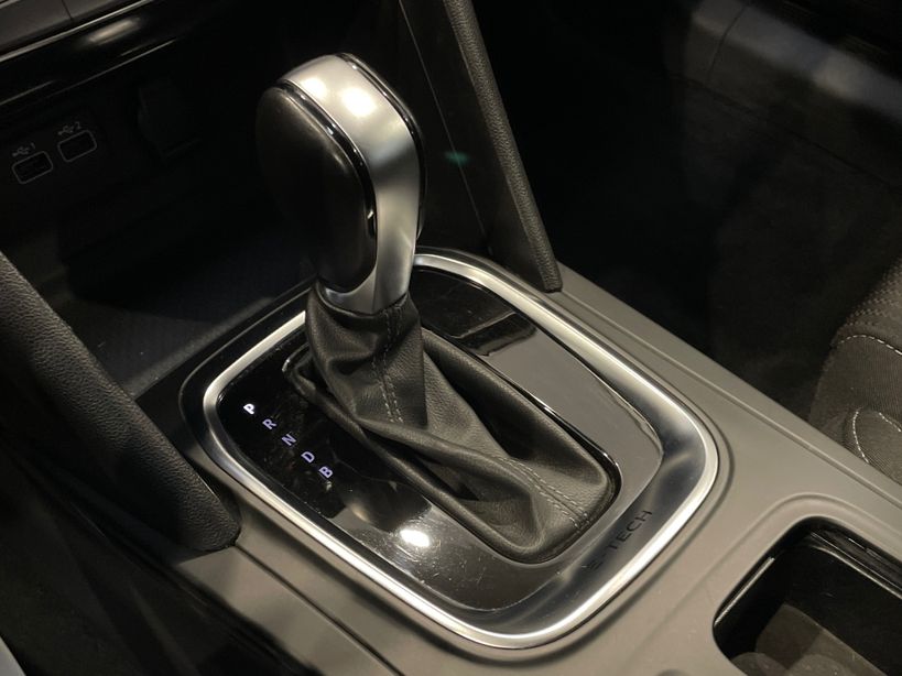 RENAULT MEGANE IV ESTATE 2022 - Photo n°19