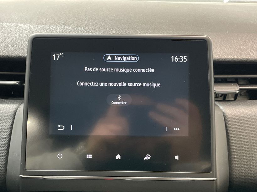 RENAULT CLIO V 2021 - Photo n°16