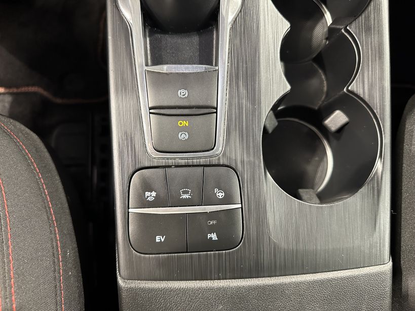 FORD KUGA 2021 - Photo n°28