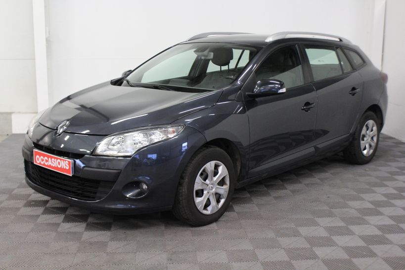 RENAULT MEGANE III ESTATE 2010 - Photo n°3