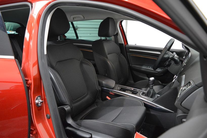 RENAULT MEGANE IV ESTATE 2019 - Photo n°8