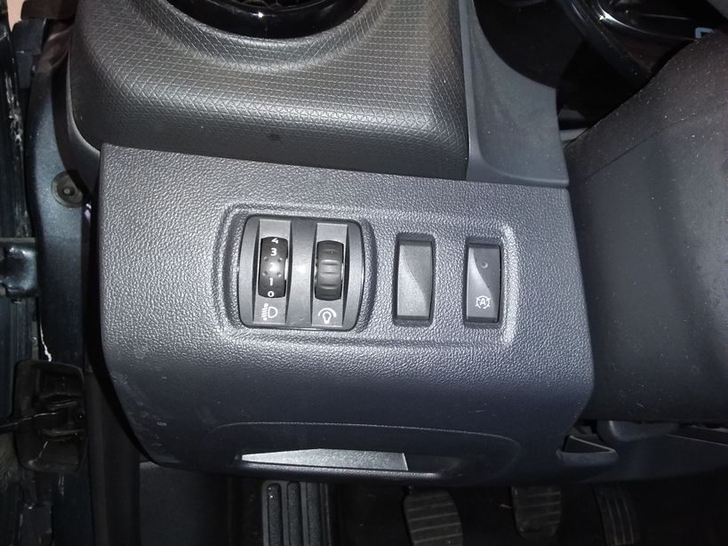 RENAULT CLIO IV BUSINESS 2017 - Photo n°13