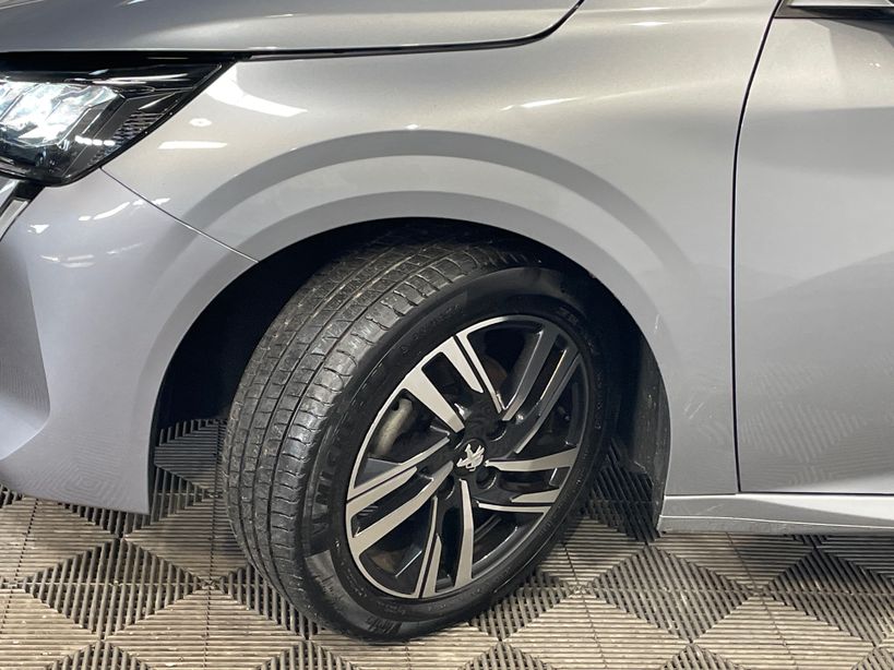 PEUGEOT 208 2023 - Photo n°9