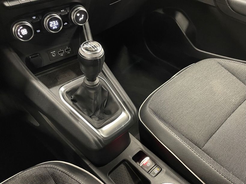 RENAULT CAPTUR 2021 - Photo n°23